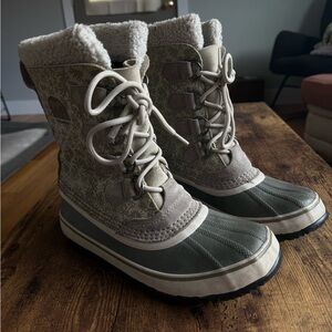 Sorel Laurel Leaf 1964 Diamond Waterproof Snow Boots NL1715-971 Womens Size 7 US